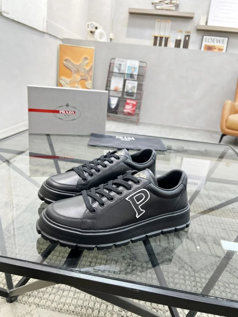 Prada Low Shoes UrbanStyle 33808