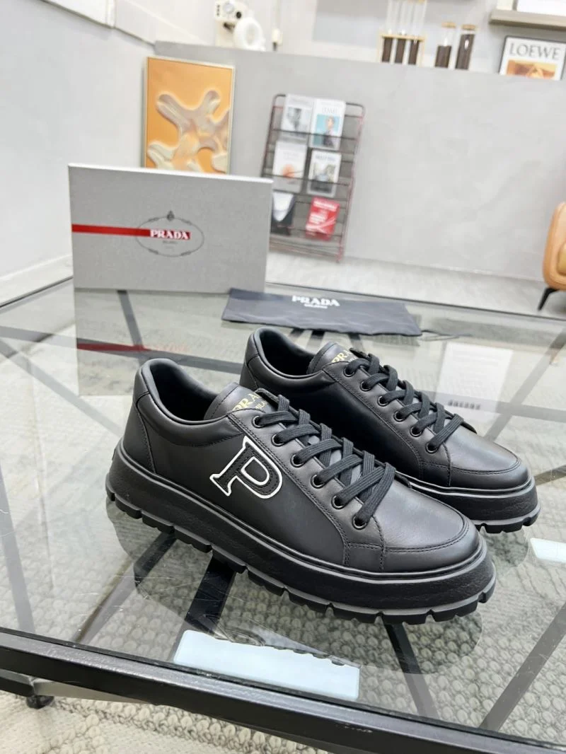 Prada Low Shoes UrbanStyle 33808