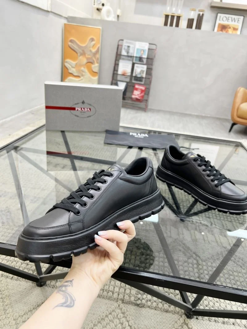 Prada Low Shoes UrbanStyle 33808