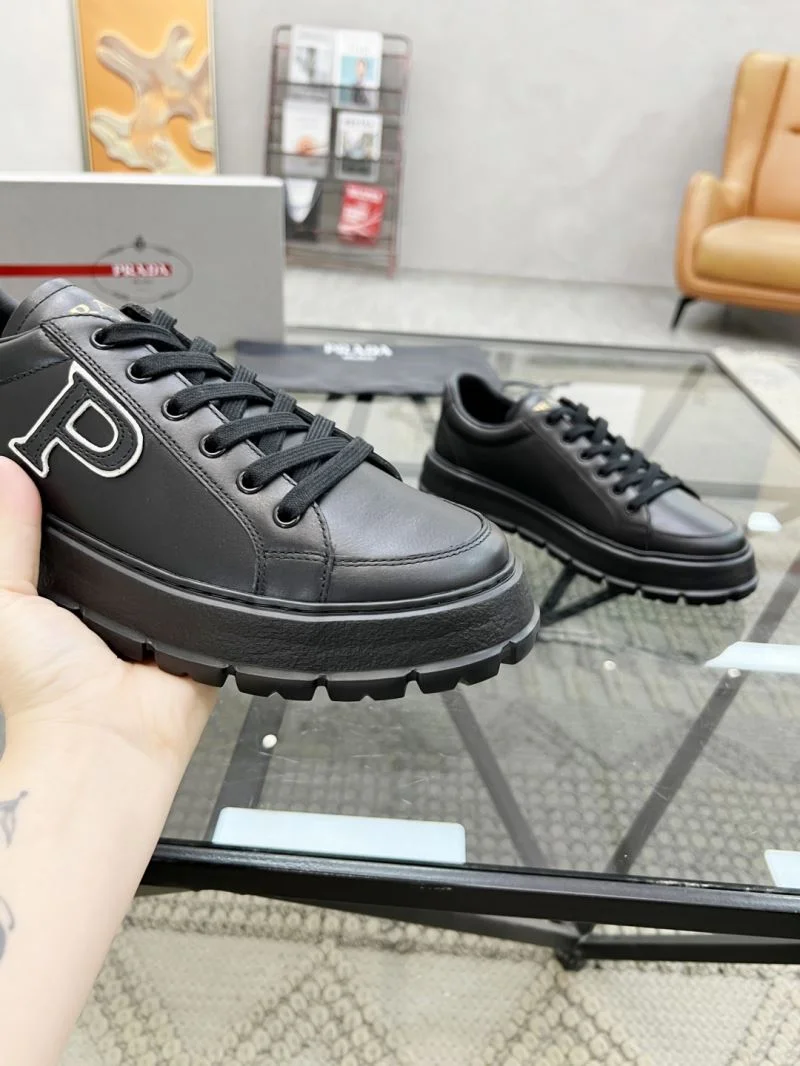 Prada Low Shoes UrbanStyle 33808