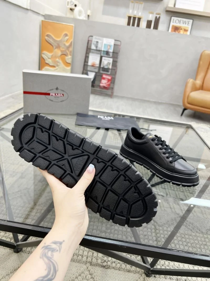 Prada Low Shoes UrbanStyle 33808