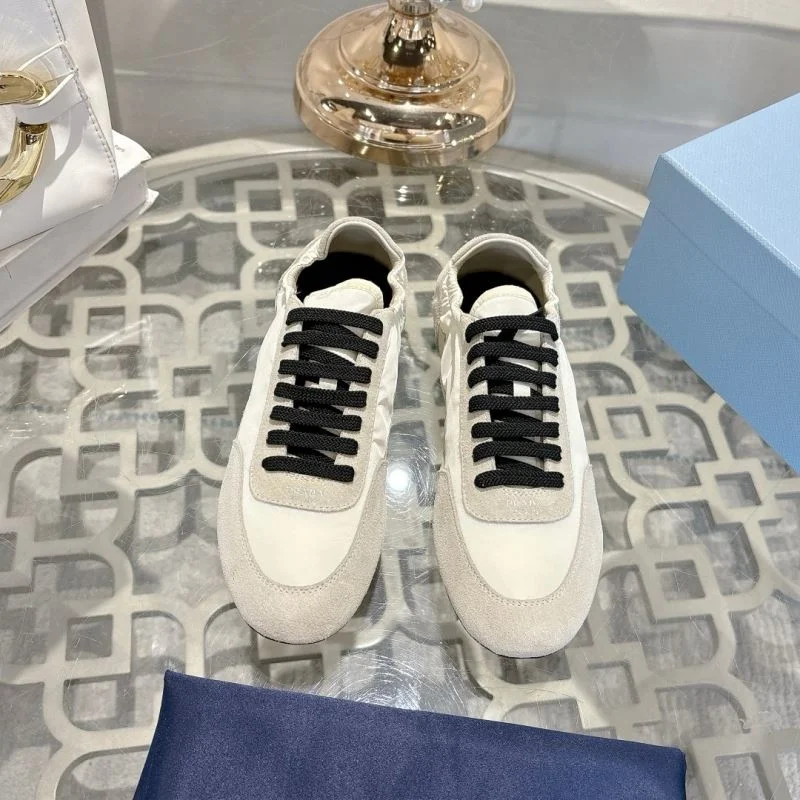 Unique Prada Low Shoes 33817