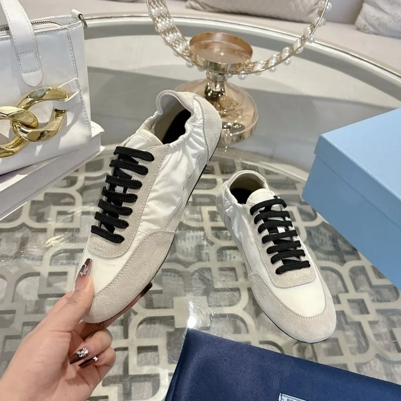 Unique Prada Low Shoes 33817
