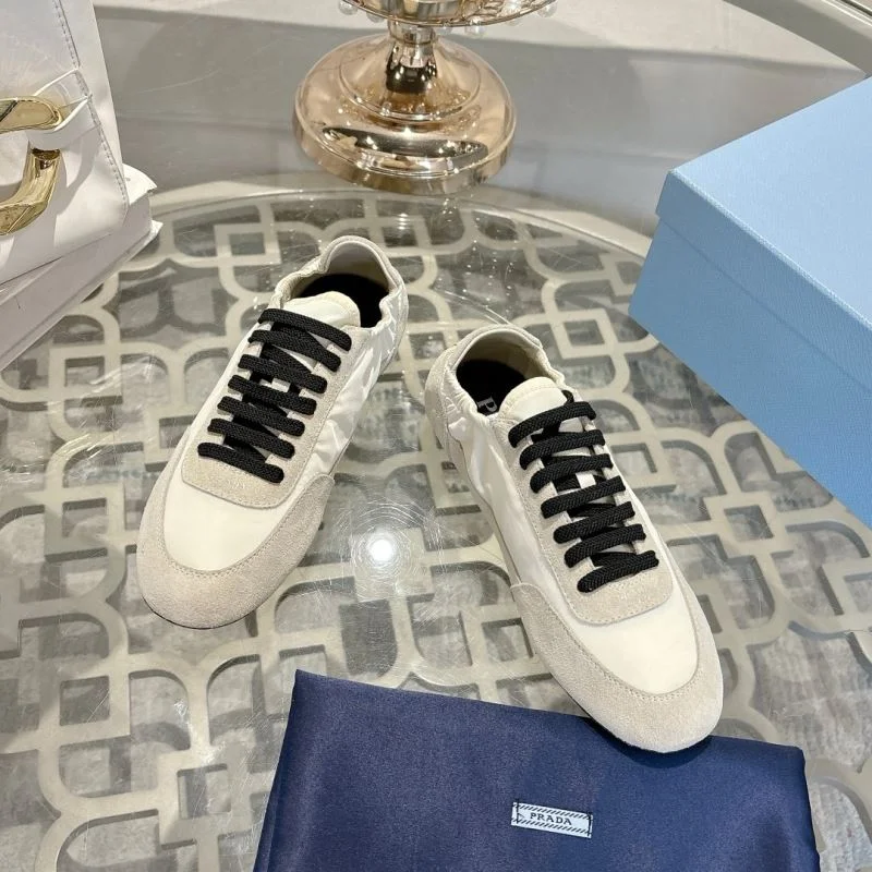 Unique Prada Low Shoes 33817