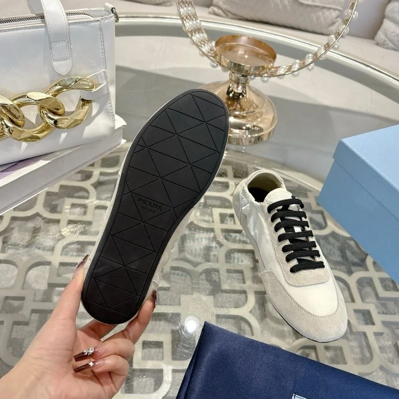 Unique Prada Low Shoes 33817