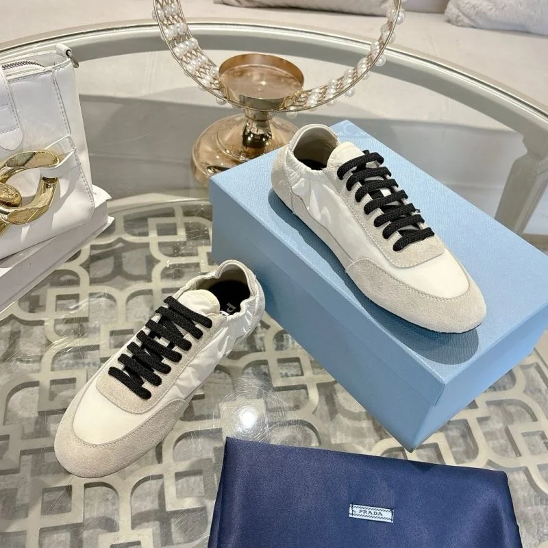 Unique Prada Low Shoes 33817