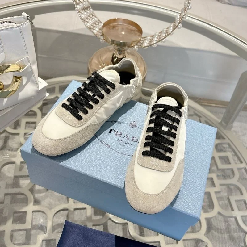 Unique Prada Low Shoes 33817