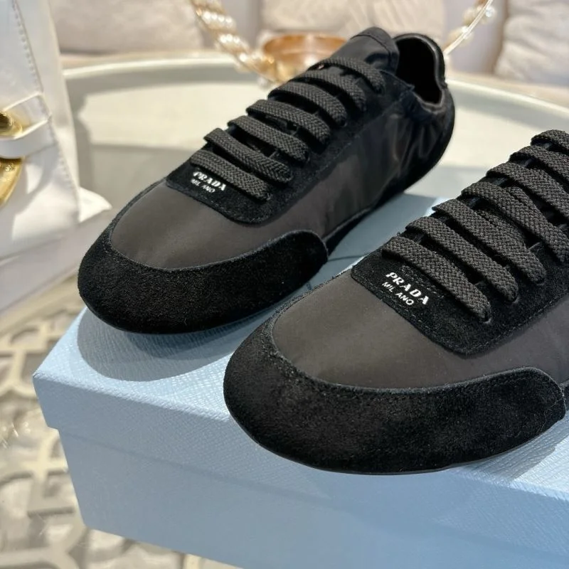 HighPerformance Prada Low Shoes 33818