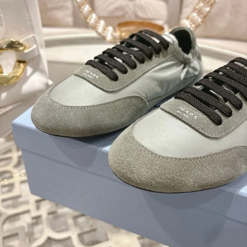 Resilient Prada Low Shoes 33804