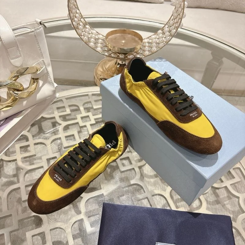 Original Prada Low Shoes 33821