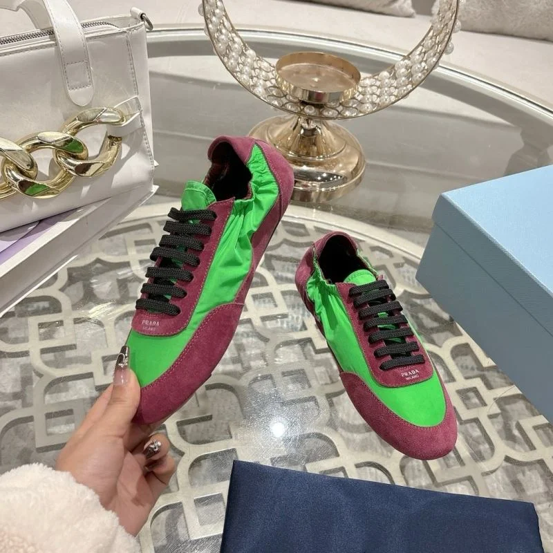Prada Low Shoes Trendsetting 33815