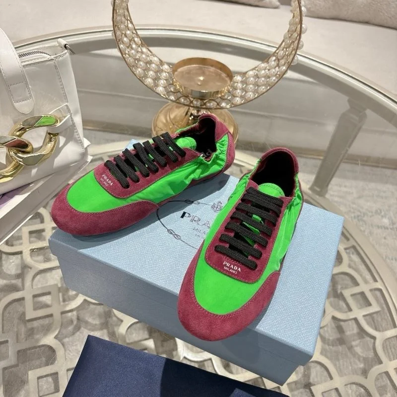 Prada Low Shoes Trendsetting 33815