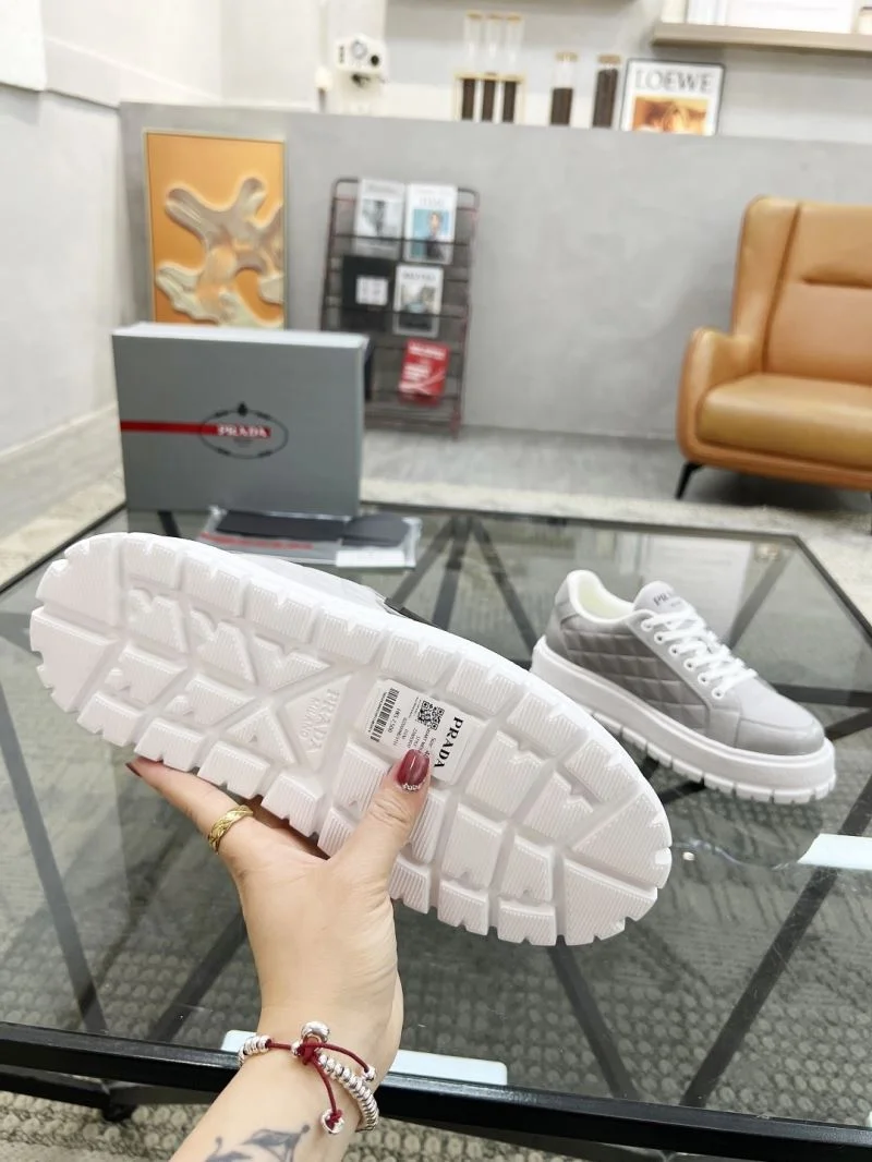 UrbanStyle Prada Low Shoes 33811