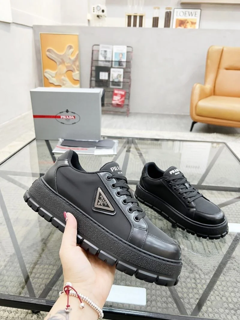 Prada Low Shoes EasyMatch 33802