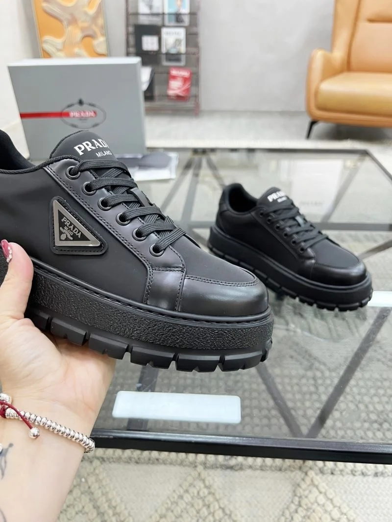 Prada Low Shoes EasyMatch 33802