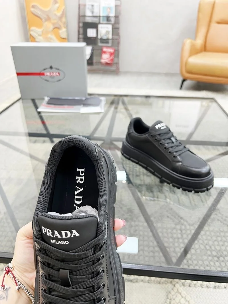 Prada Low Shoes EasyMatch 33802