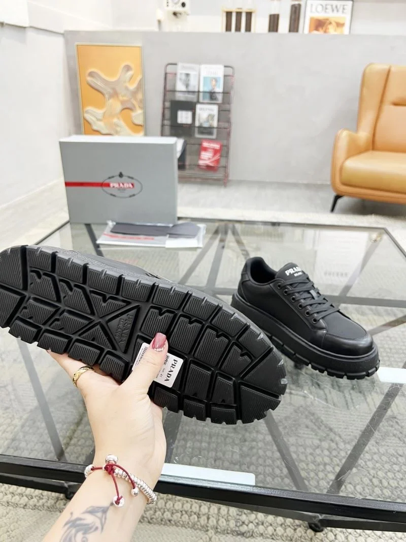 Prada Low Shoes EasyMatch 33802