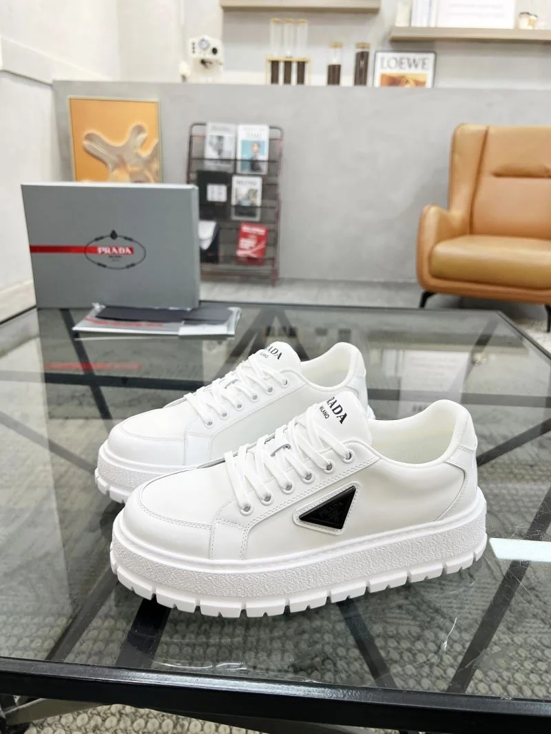 FashionForward Prada Low Shoes 33796