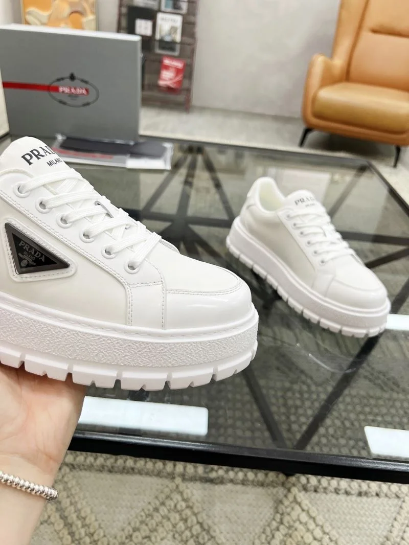 FashionForward Prada Low Shoes 33796