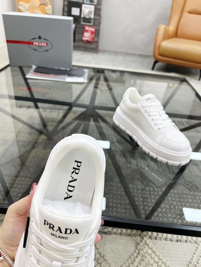 FashionForward Prada Low Shoes 33796