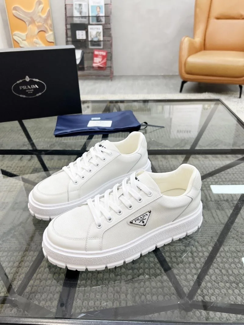 Unique Prada Low Shoes 33791