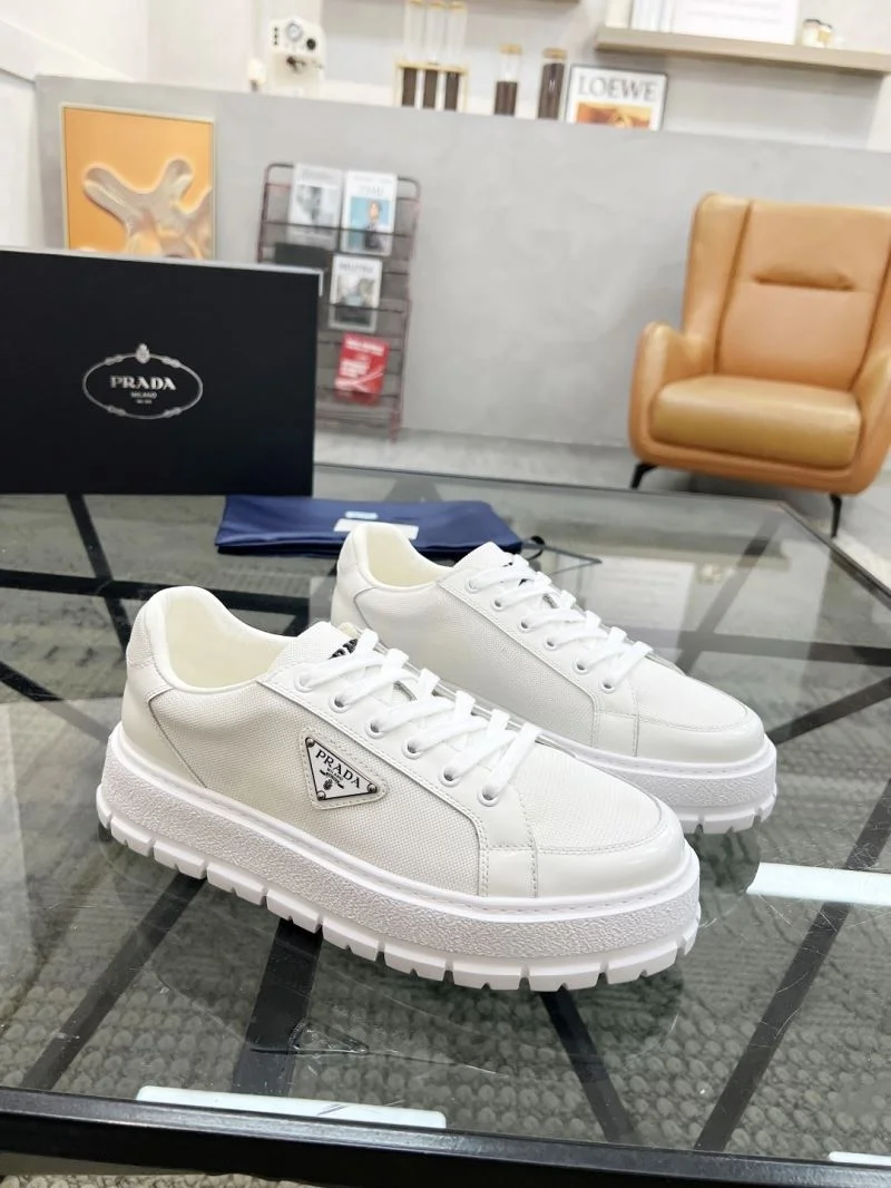 Unique Prada Low Shoes 33791