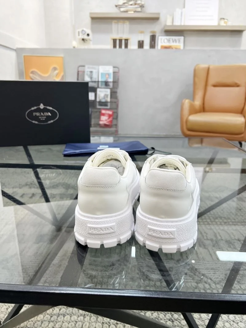 Unique Prada Low Shoes 33791