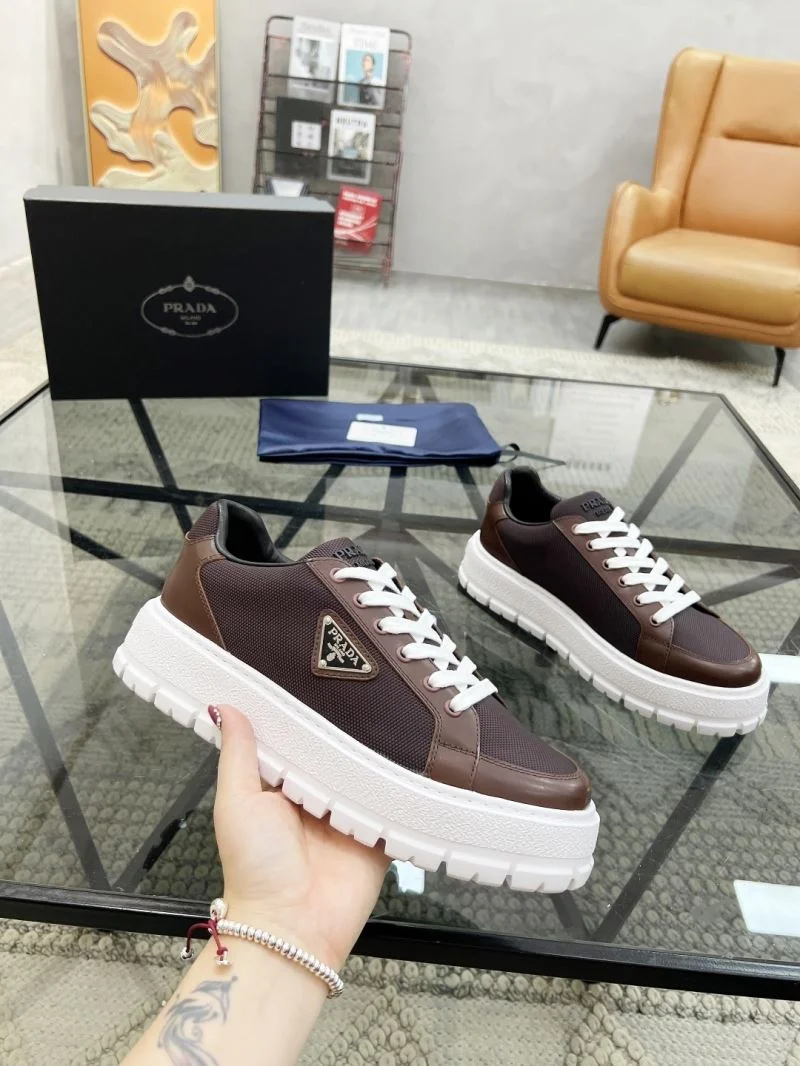 Sleek Prada Low Shoes 33788