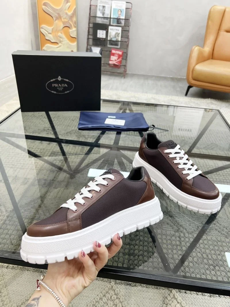 Sleek Prada Low Shoes 33788