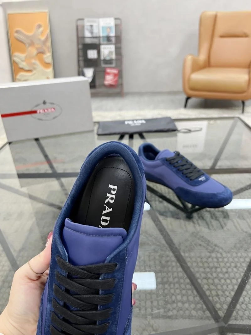 Prada Low Shoes Fashionable 33786