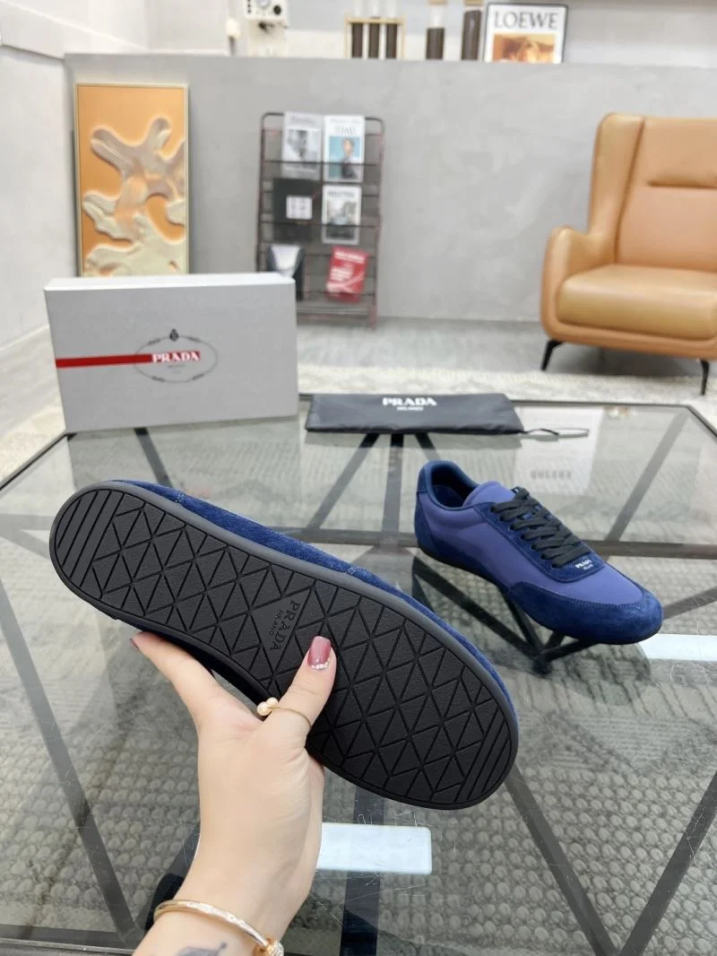 Prada Low Shoes Fashionable 33786