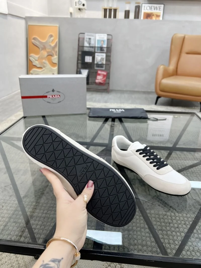 Prada Low Shoes Premium 33783