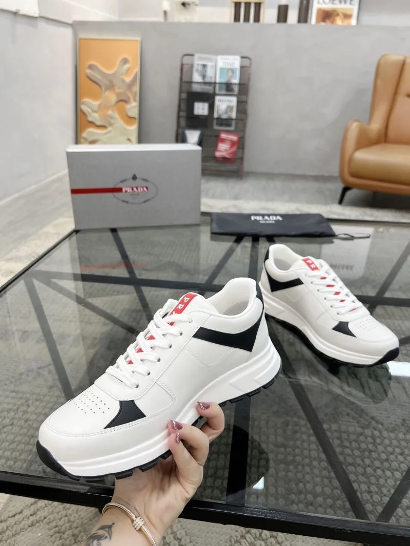 WellDesigned Prada Low Shoes 33769
