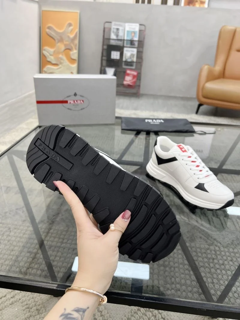 WellDesigned Prada Low Shoes 33769