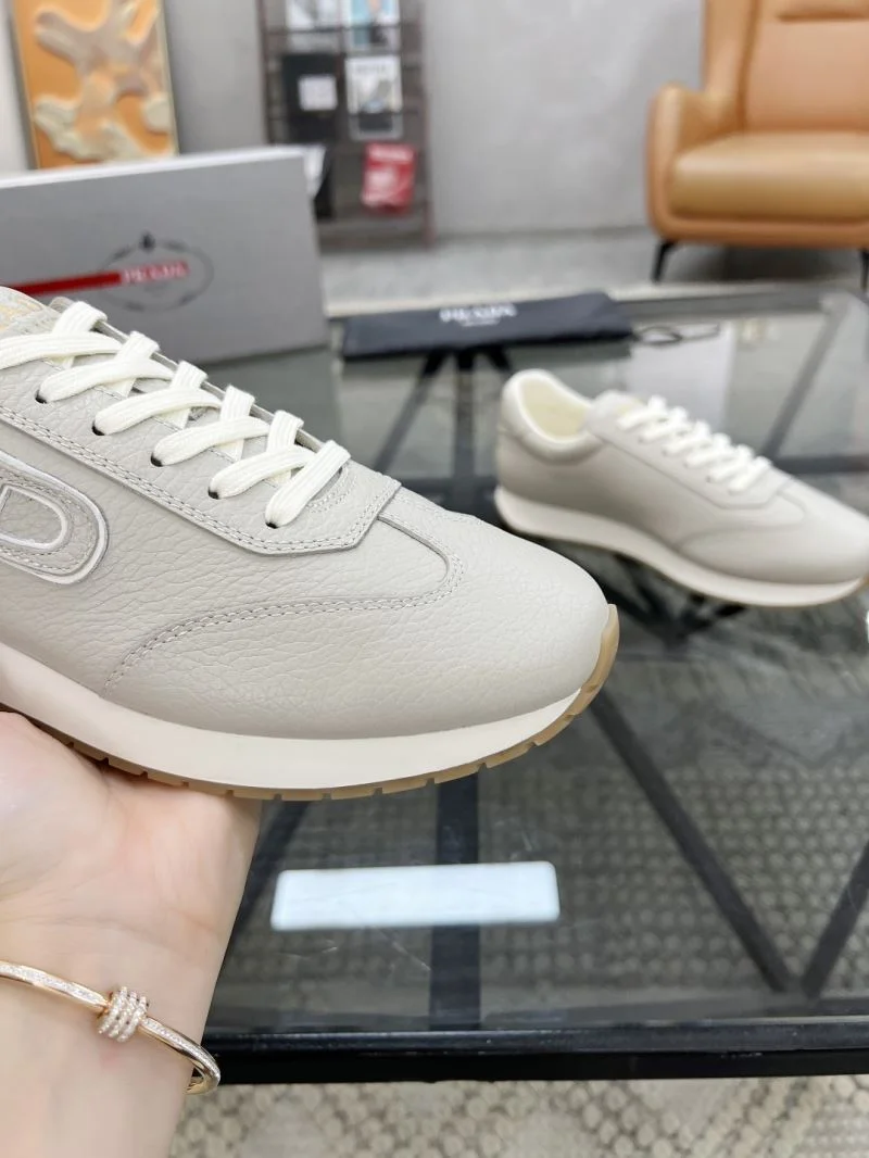 Unique Prada Low Shoes 33771