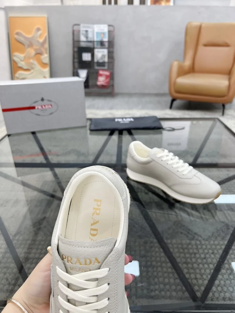 Unique Prada Low Shoes 33771