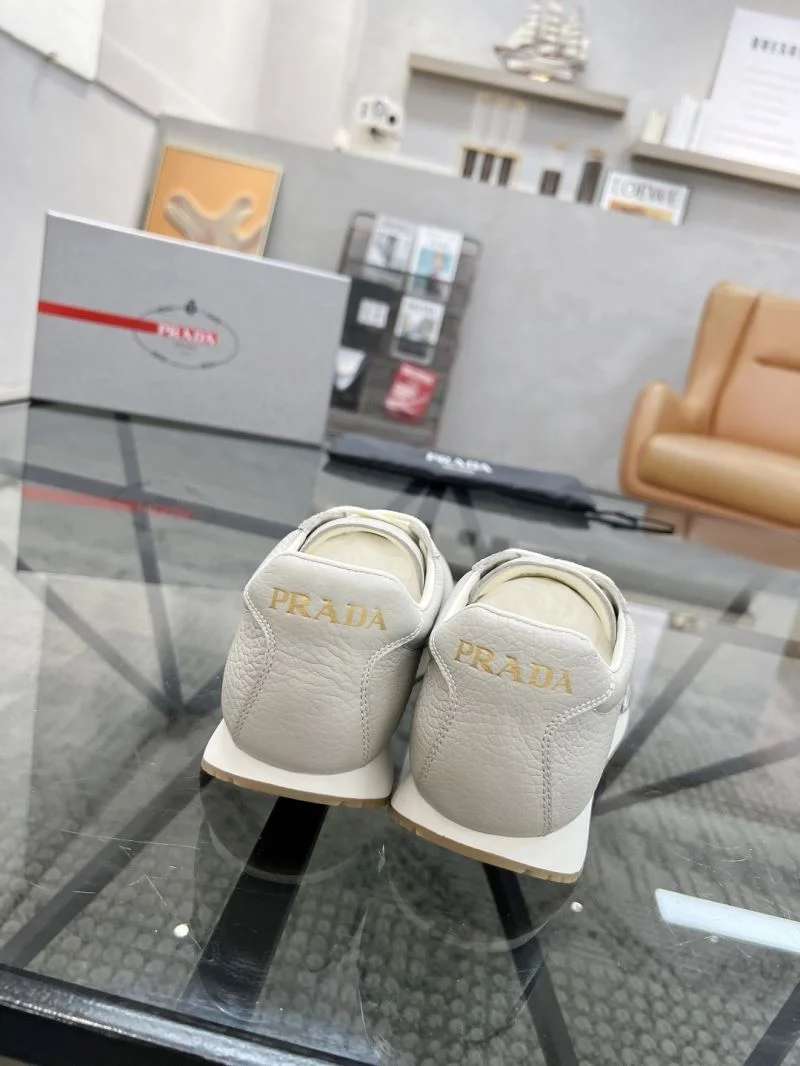 Unique Prada Low Shoes 33771
