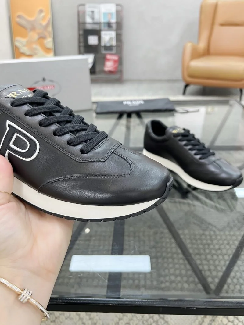Neat Prada Low Shoes 33763