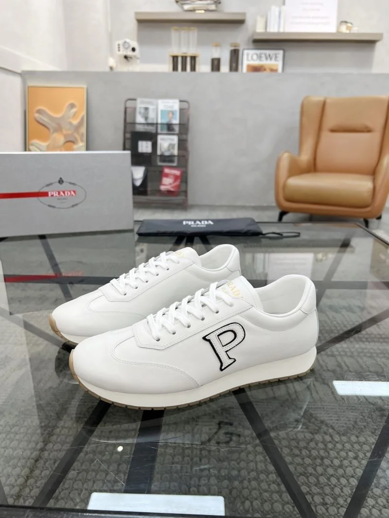 Sophisticated Prada Low Shoes 33773