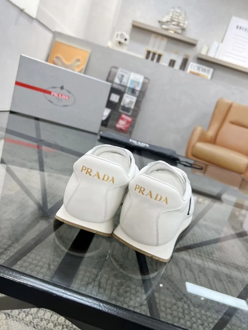 Sophisticated Prada Low Shoes 33773