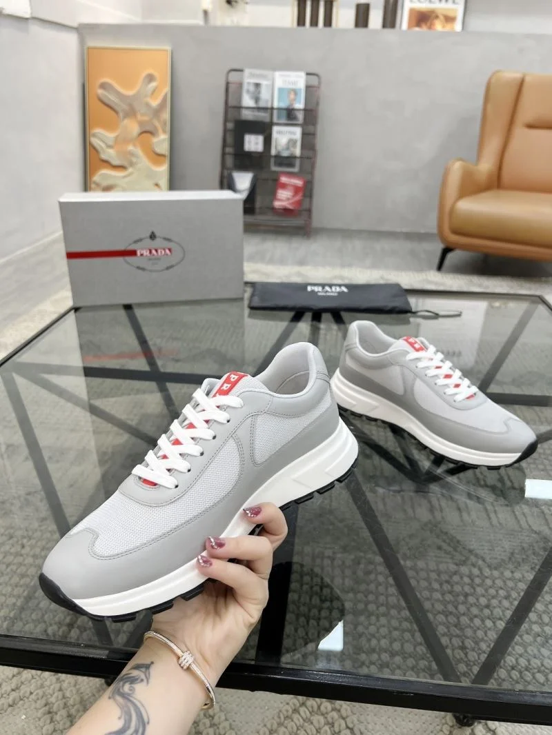 Prada Low Shoes Lightweight 33772