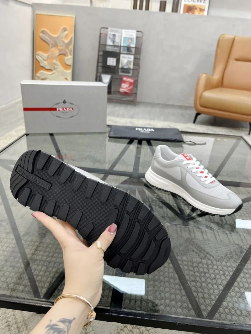 Prada Low Shoes Lightweight 33772