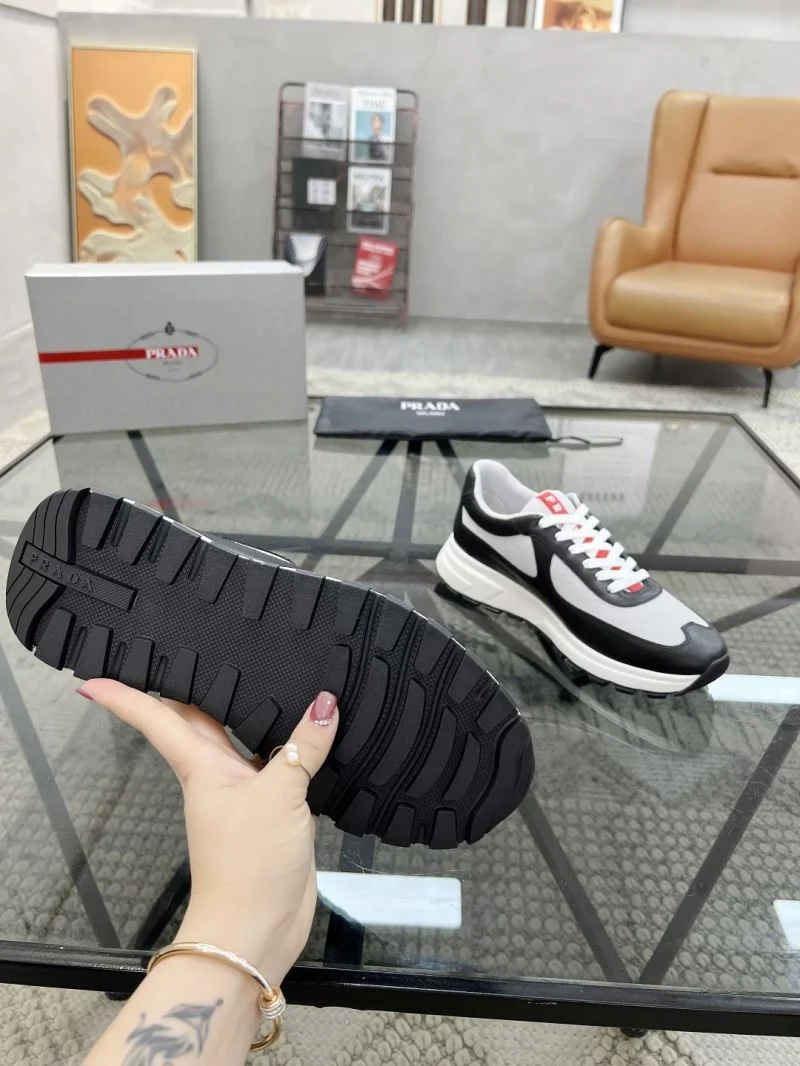 TechFriendly Prada Low Shoes 33775