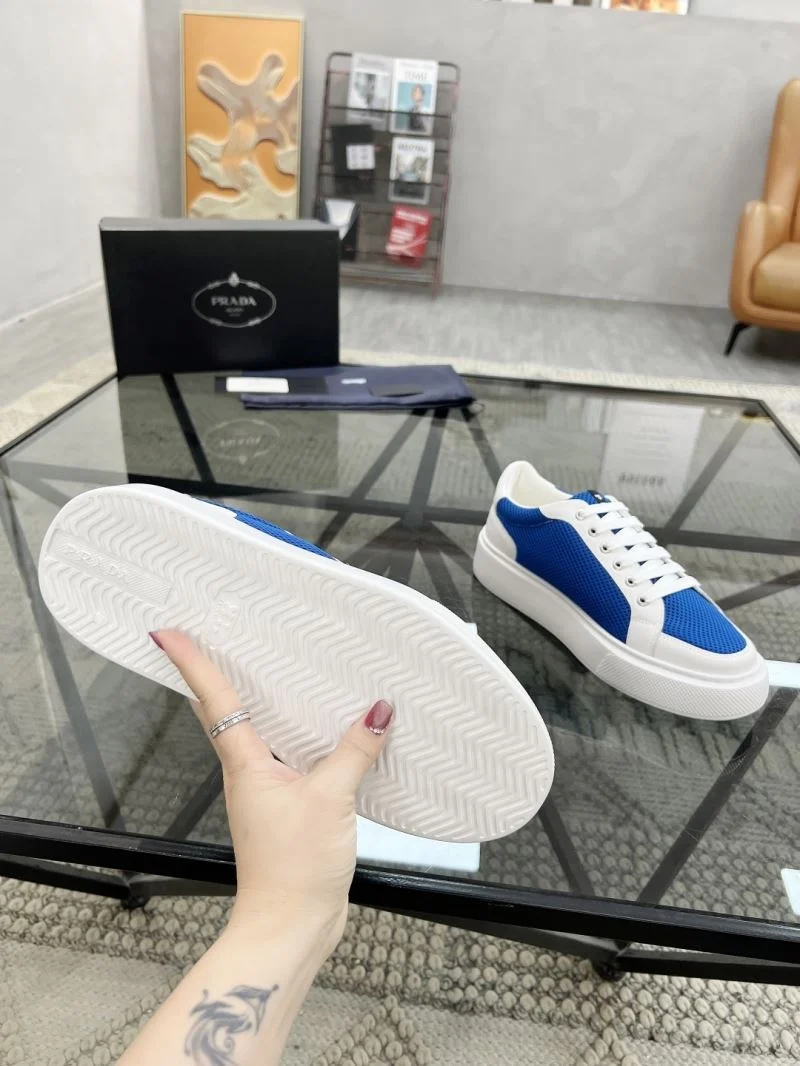 Prada Low Shoes Neat 33770
