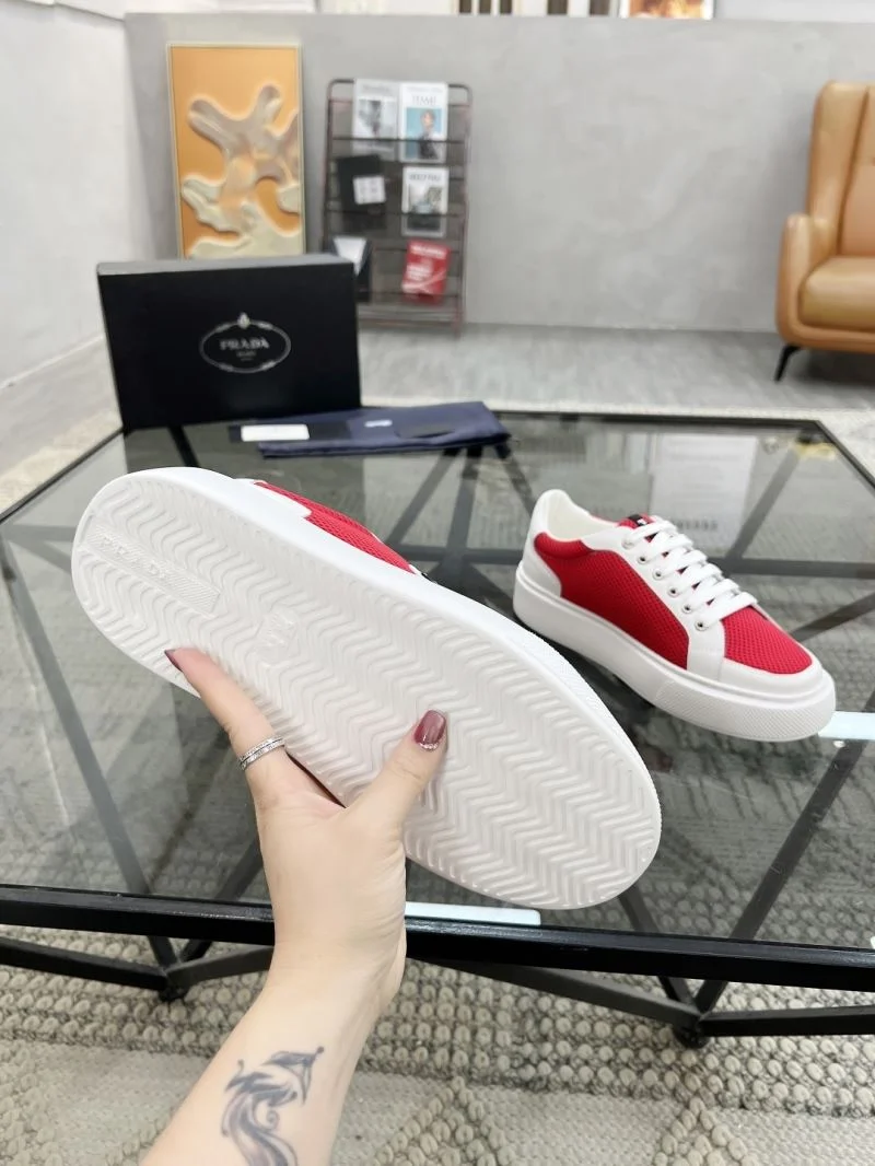 Tailored Prada Low Shoes 33761