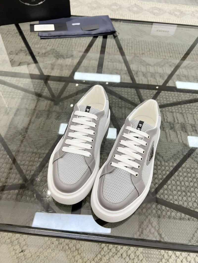 SunProtective Prada Low Shoes 33758