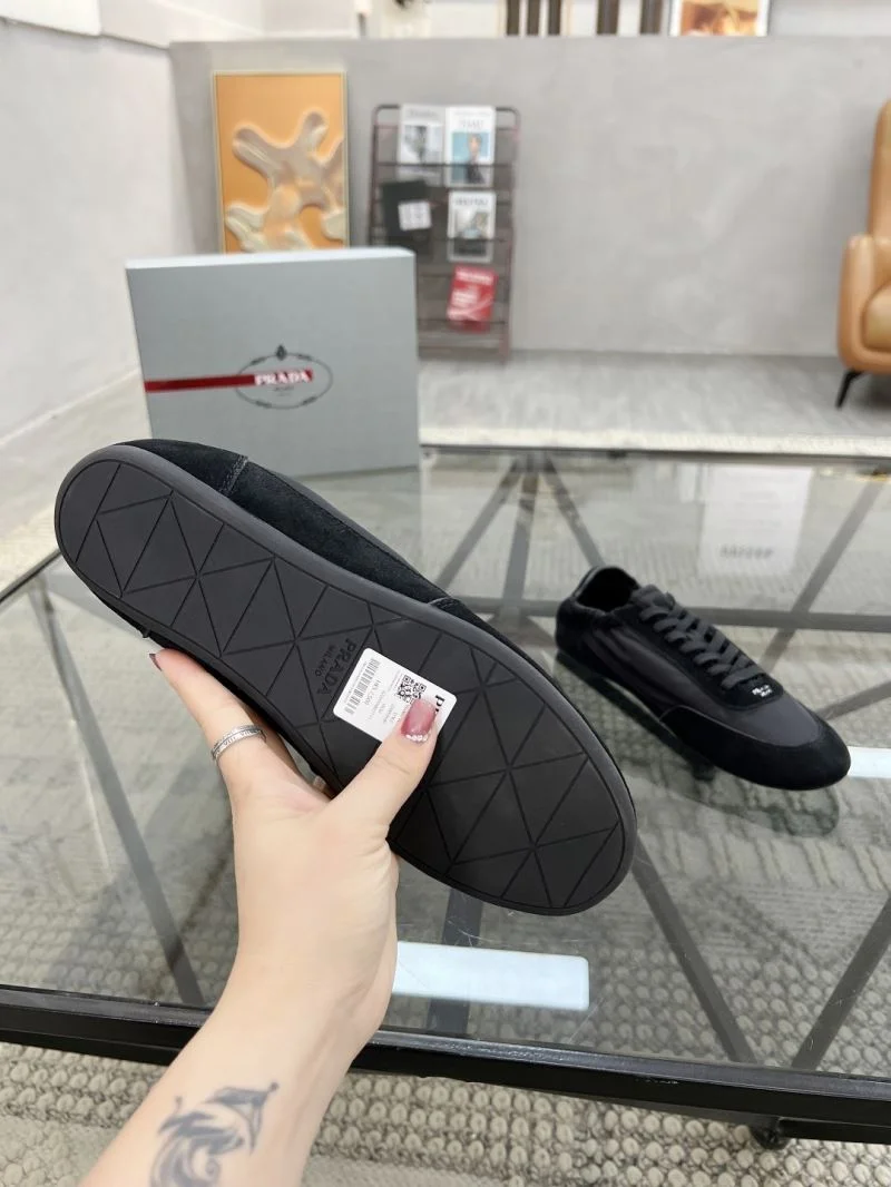 MoistureWicking Prada Low Shoes 33767