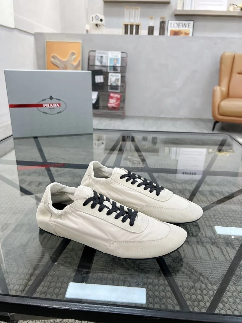 Prada Low Shoes Popular 33768