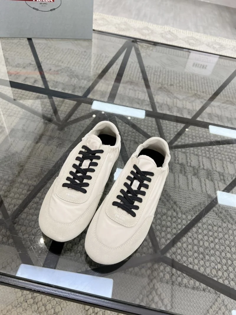 Prada Low Shoes Popular 33768
