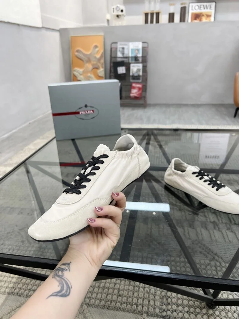 Prada Low Shoes Popular 33768